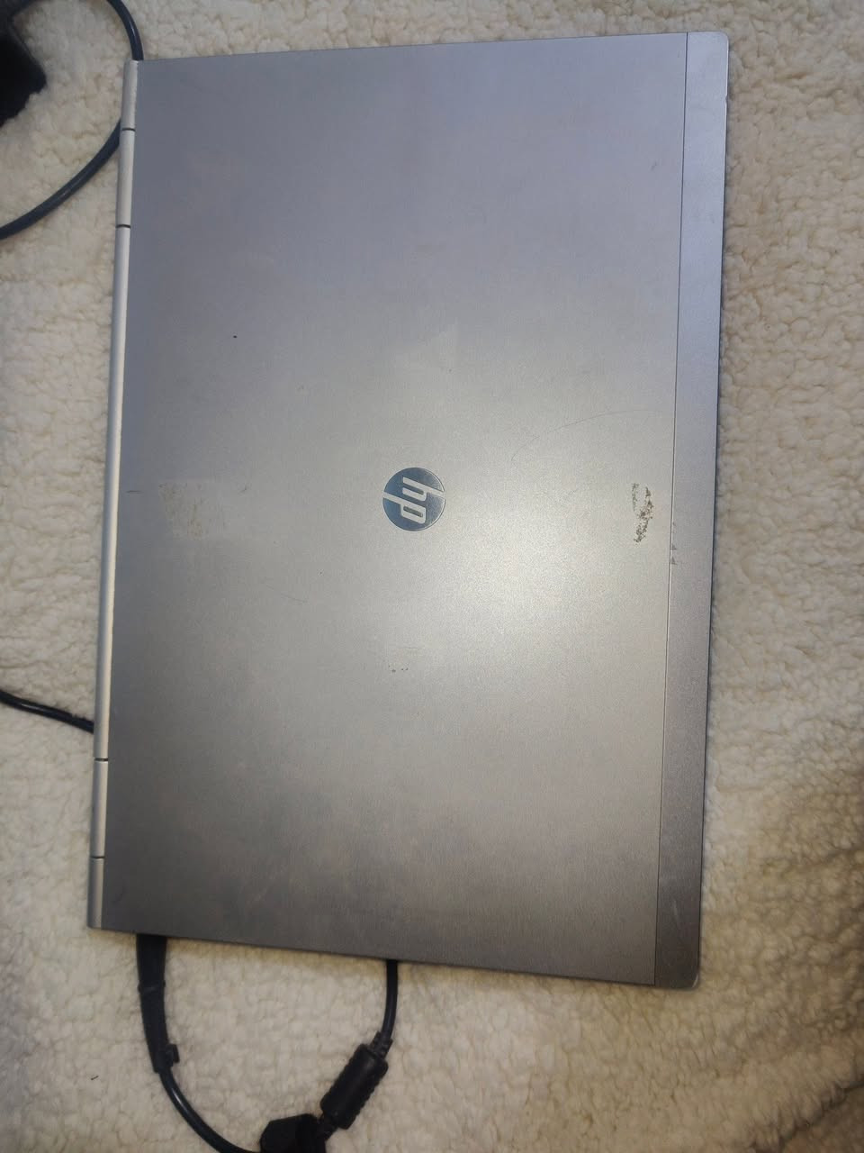 حاسبه بس الهارد عاطل 
للاستفسار  ***********
