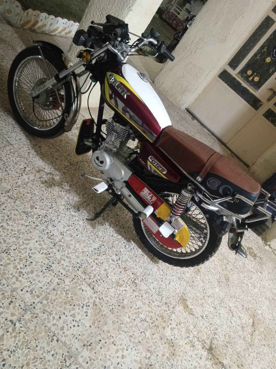 سلام عليكم دراجه تايكر 2024 ورقه كرتونيه كله شغاله السعر 575 وبيه مجال قليل قليل  مكاني ديالى الوجيهيه ***********
