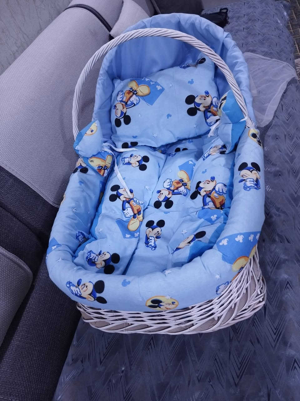 السلام عليكم سلة طفل خوص جديدة مع فراش ومخدة ديباج السعر 25 الف عنوان الديوانية للتواصل ***********
