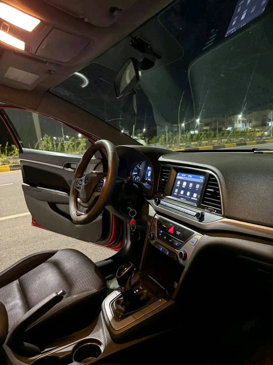 🚗✨ للبيع فقط – هيونداي إلنترا 2018 ✨🚗

🔹 الموديل: 2018
🌍 الوارد: كندي
✅ الكفالة: عامة
⚠️ الحادث: زلخ بالجاملغ الأمامي فقط، موضح بالصور والسونار.

⚙️ المواصفات:
🚘 كير أوتوماتيك (AT)
🔧 محرك 2.0 DOHC
🔥 كشنات مع تدفئة (هيتر)
📺 شاشة مع تحكمات
📹 كاميرا دوارة
🛞 هزة جديدة

📄 رقم السيارة: نينوى دولي
📍 الموقع: الموصل

💰 السعر: 12,000 دولار (قابل للتفاوض بالمعقول إن وجد)

📞 للاستفسار: ***********

🌹 يرجى التواصل للجادين فقط.
