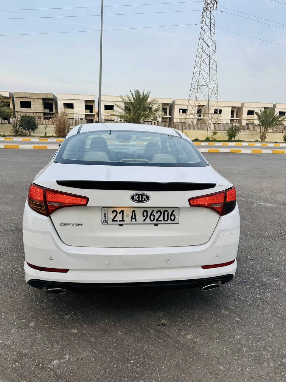 السلام عليكم..اعتذر عن الاقساط والوعدة...للبيع كيا اوبتيما 2011 خليجي لون ابيض رقم سليمانية دولي سنوية جديدة شرط التحويل...
سياره حيل حلوة واحلى من الصور...
سياره بيها صبغ براس البنيد والباقي مكفول...بدون بارد بدون رصعات...
سياره مواصفات نص فوول 
محرك2400مامفتوح 
كير مامفتوح 
صدر جديد طخم تاير جديد
داخل لونين 
ويل كب كروم 
تحكم ستيرن 
شفتات ستيرن 
كشن جك وباقي المواصفات معروفة
السعر119 وبيها مجال 
مكاني صلاح الدين تكريت 
للاستفسار ***********
