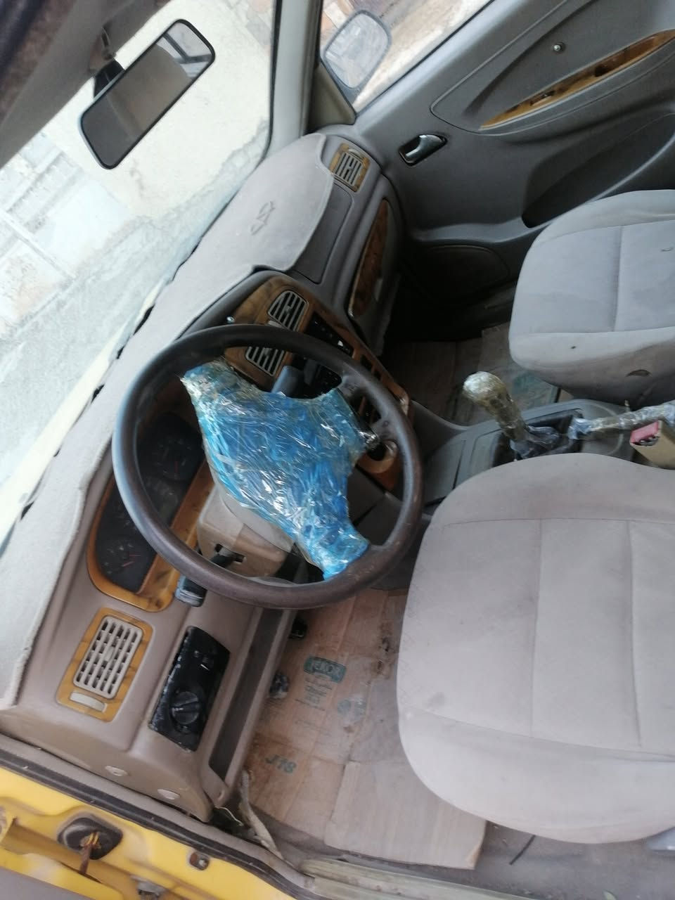 شيري كوين موديل ٢٠١١ رقم احمر صاحبه يريد تحويل يعني راعيه موجود  مكاني بغداد سياره شغاله  بيه خيط تبخير لن متروكه السعر ١٨ ورقه واذا قسط هم تراهم مقدمه ١٠ علق واني اراسلك هيئه غرامات عليك


**إذا كنت صاحب هذا الإعلان وتريد حذفه لأي سبب، رجاءا أرسل رسالة إلى الدعم الفني**