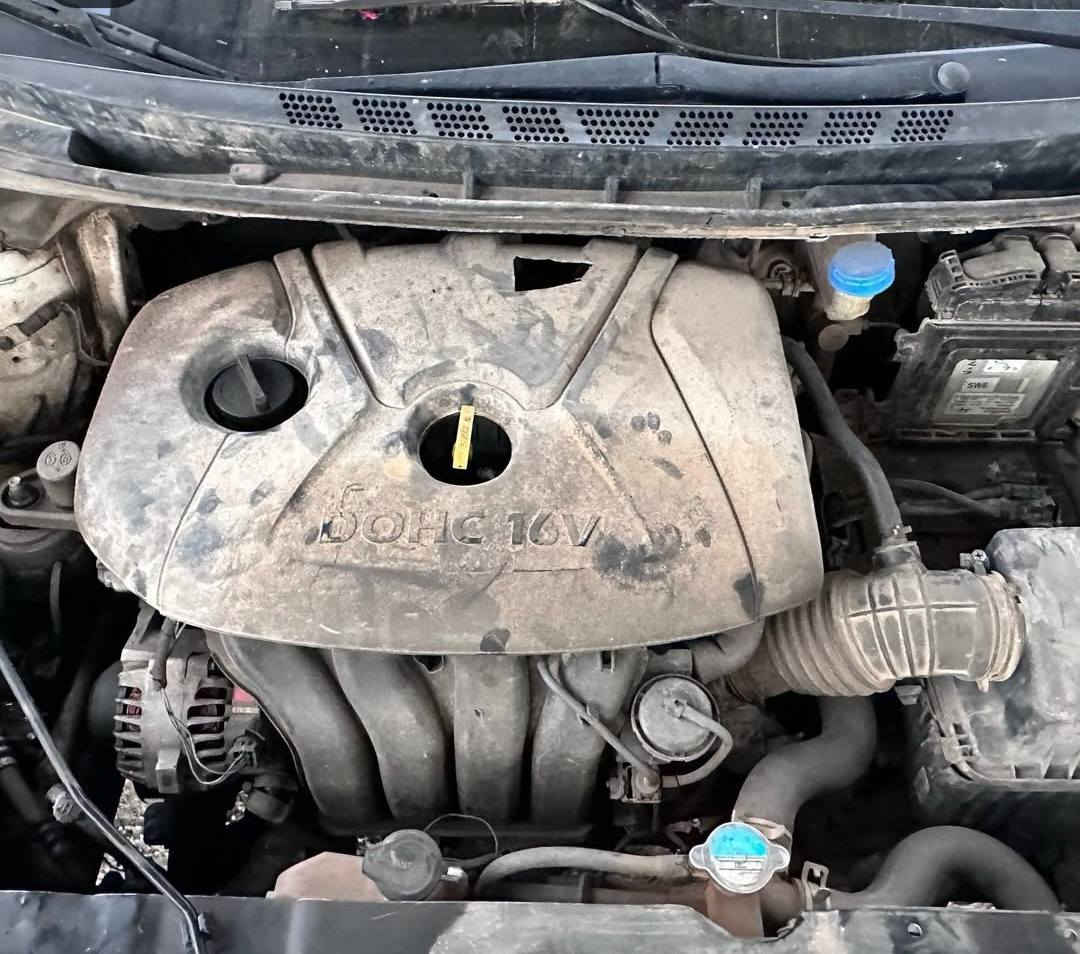 🚗 للبيع النترا
السيارة شغّالة تمام، بيها ضرب خفيف بالواجهة مثل ما مبين بالصور.
السعر مناسب وقابل للتفاوض.
📞 للجادين اتصال.
***********
