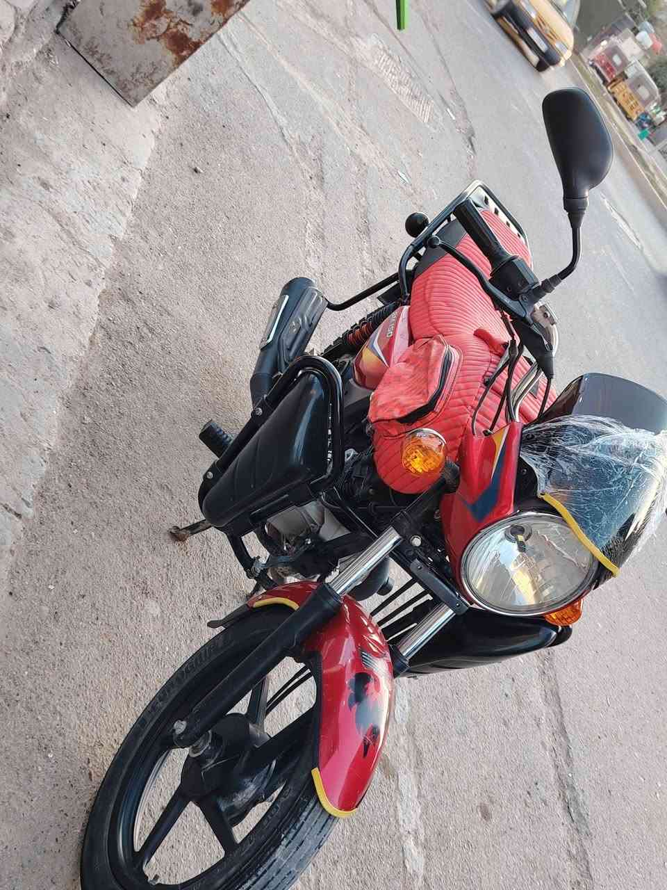 سلام عليكم بوكسر للبيع 2019  امرقمه ما بيها أي نقص مكاني بغداد سبع اقصور. السعر مليون ونص ***********
