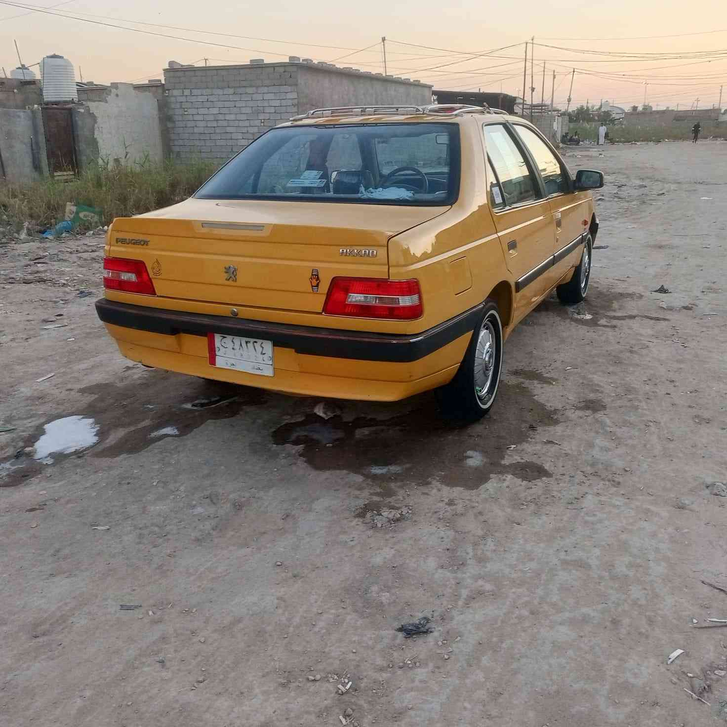 سلام عليكم 4005 للبيع كير ومكينه البلاد تخم تاير حداديه كب الصلي سياره بوجهك للشارع مانقصها  ايشي جاهزه مصفره هيه وغرامات السعر 48 مكاني ناصريه مركز ***********
