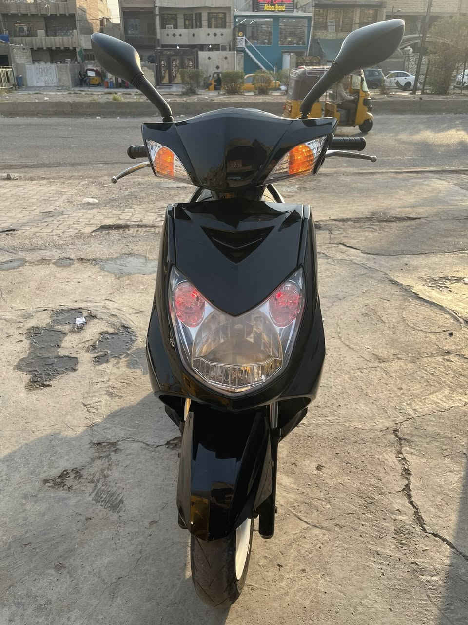 سلام عليكم شباب سكنس فحل نوزل خطين الدراجه حلوه ونضيفه تجي تكلب بيدك مكان مدينه الصدر رقم ***********
