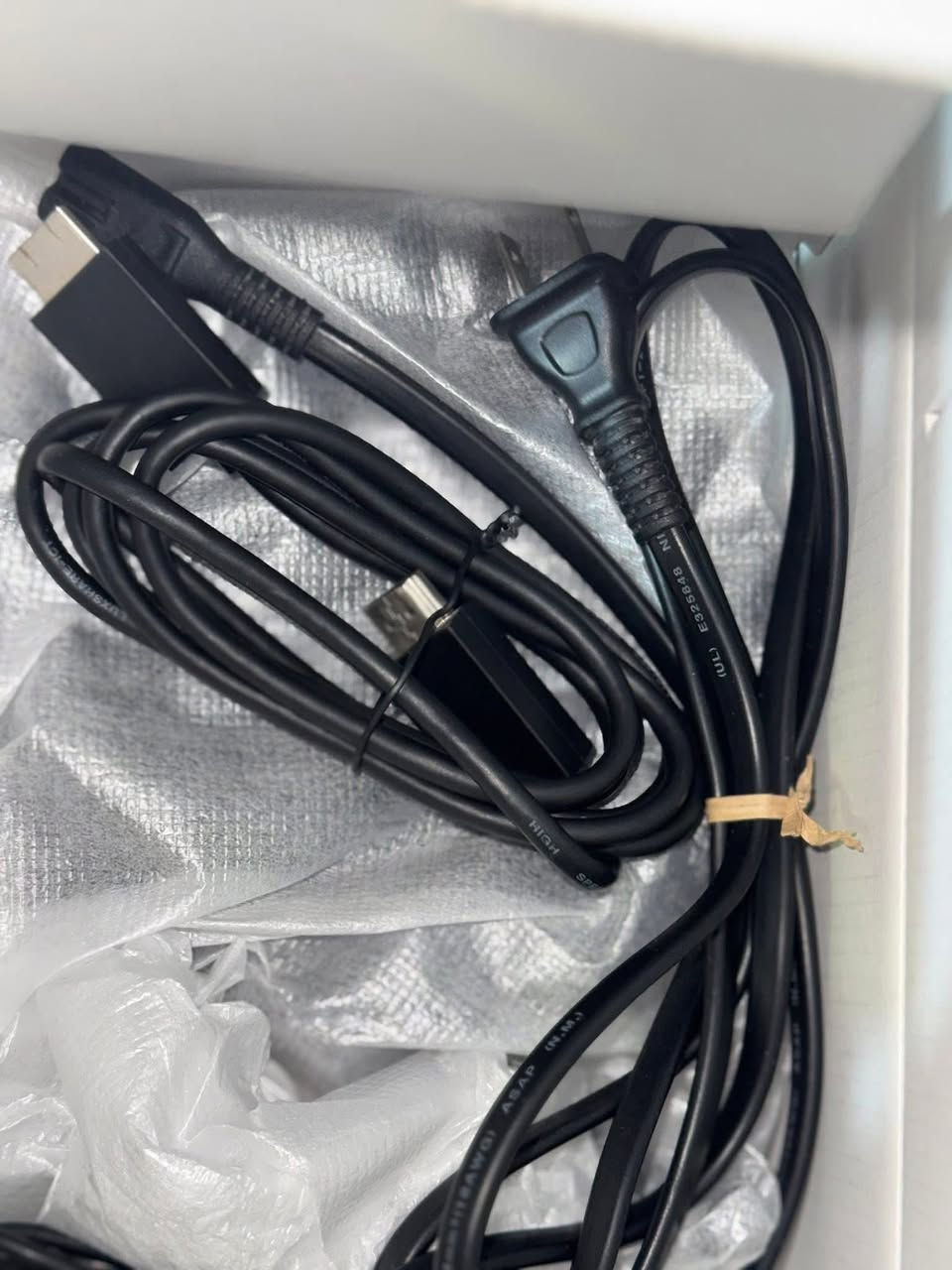 بلي5 فات نسخة القرص نضافة 100% وطبعا ما مفتوح مع كافة ملحقاته الاصلية والكارتون ❤️

كذلك يحتوي على 23 لعبة مملوكة وبعضهن محملات جاهزة والقسم الثاني بمكتبة الالعاب شوكت ميعجبك تحمل منهة 🔥

الالعاب 👇

1- Spider man 1 remastered
2- Spider man miles morales
3- The last of Us 1
4- Assassins creed Valhala
5- Assassins creed origins
6- Assassins creed odyssey
7- Mafia 1
8- Mafia 2
9- Mafia 3
10- Ghos recon breakpoint
11- Mortal kombat 11
12- Battlefield 1
13- Need for Speed hot pursuit
14- Watch dogs legion
15- The division
16- The witcher 3
17- Metro exodus
18- Metro redux
19- Metro 2033
20- Farcry 5
21- Farcry new dawn
22- Star wars battlefront
23- Unravel 2

السعر : 640 الف 🔥

*توصيل متوفر لكل المحافظات العراقية ❤️


**إذا كنت صاحب هذا الإعلان وتريد حذفه لأي سبب، رجاءا أرسل رسالة إلى الدعم الفني**