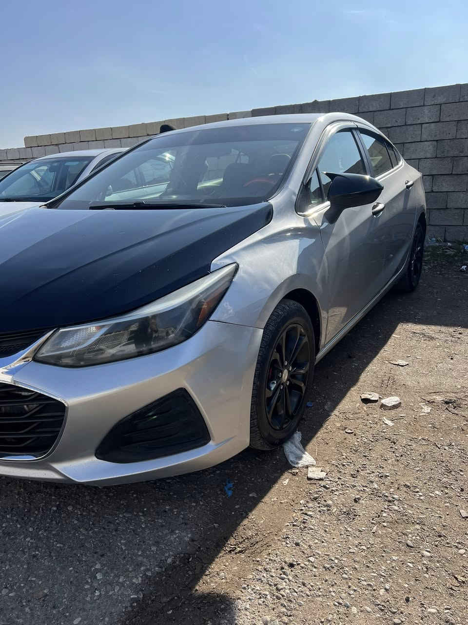 سلام عليكم كروز 2019 للبيع فقط
4 قطع بدون دواخل 
ماشيه 143mi 
محرك 1.4 توربو ✈️
كير ومحرك بشرط 
مواصفات تشغيل عن بعد 
اوتو ستوب
فول تحكمات 
سياره داخله للعراق كليـن فقـط دعاميه 
سياره بل واقع احلى من الصور.
للتواصل : ***********
