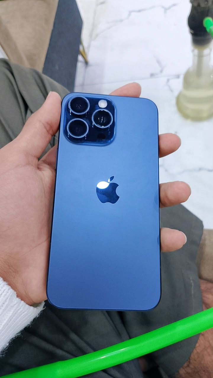 السلام عليكم 
ايفون 15 برو ماكس 
ذاكره 256
بطاريه تقره 90 بس هيه الاصليه 94 لان الجساز متحدث مرتين و هسه عله اخر تحديث 
______
الجهاز ما مبدل بي اي قطعه انه اول مستخدم للجهاز + بي منفذ شريحه + ملحقات الاصليه 
______
العنوان البصره شط العرب 
______ 
السعر مليون و ميه  
التواصل فقط على هاذ الرقم بي واتساب ***********
