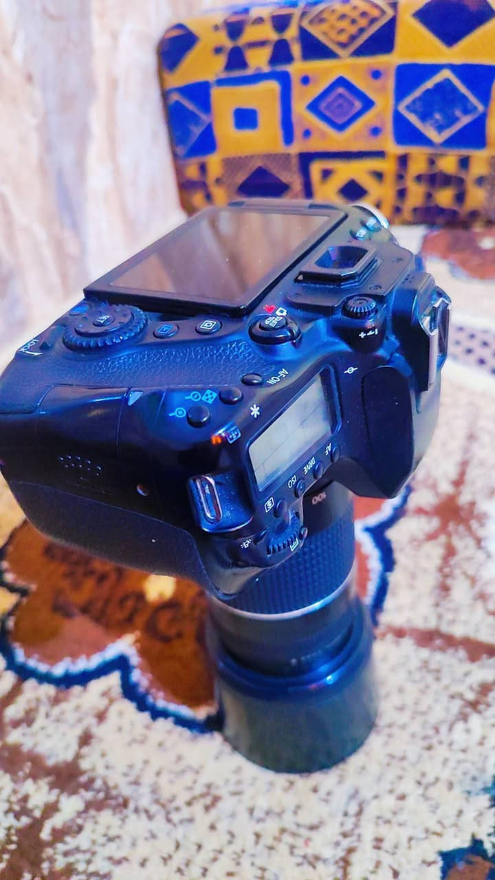 كامره كانون D80 لكامره لمس
وياهة عدسه ٧٥/٣٠٠ 

وشاحنه وجنطه 

 مكان ناصرية شطره

  السعر ٦٠٠ ومجال قليل


**إذا كنت صاحب هذا الإعلان وتريد حذفه لأي سبب، رجاءا أرسل رسالة إلى الدعم الفني**