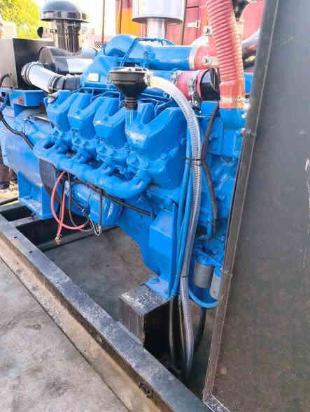 #وجبة جديدة اسعار مناسبة
سكانيا 143 حجم 010
سيت بلاد اوربي  
بمب كهربائي بلادي
توليد 480 كيفي
شاشه حمايه 
راديتر كلر جديد
عنوان فرع الأول ديالى خانقين 
فرع الثاني أربيل صناعه جنوبيه 
هاتف ***********
***********
***********
