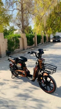 نظيفة • ٥بطاريات • تشغيل بصمة
