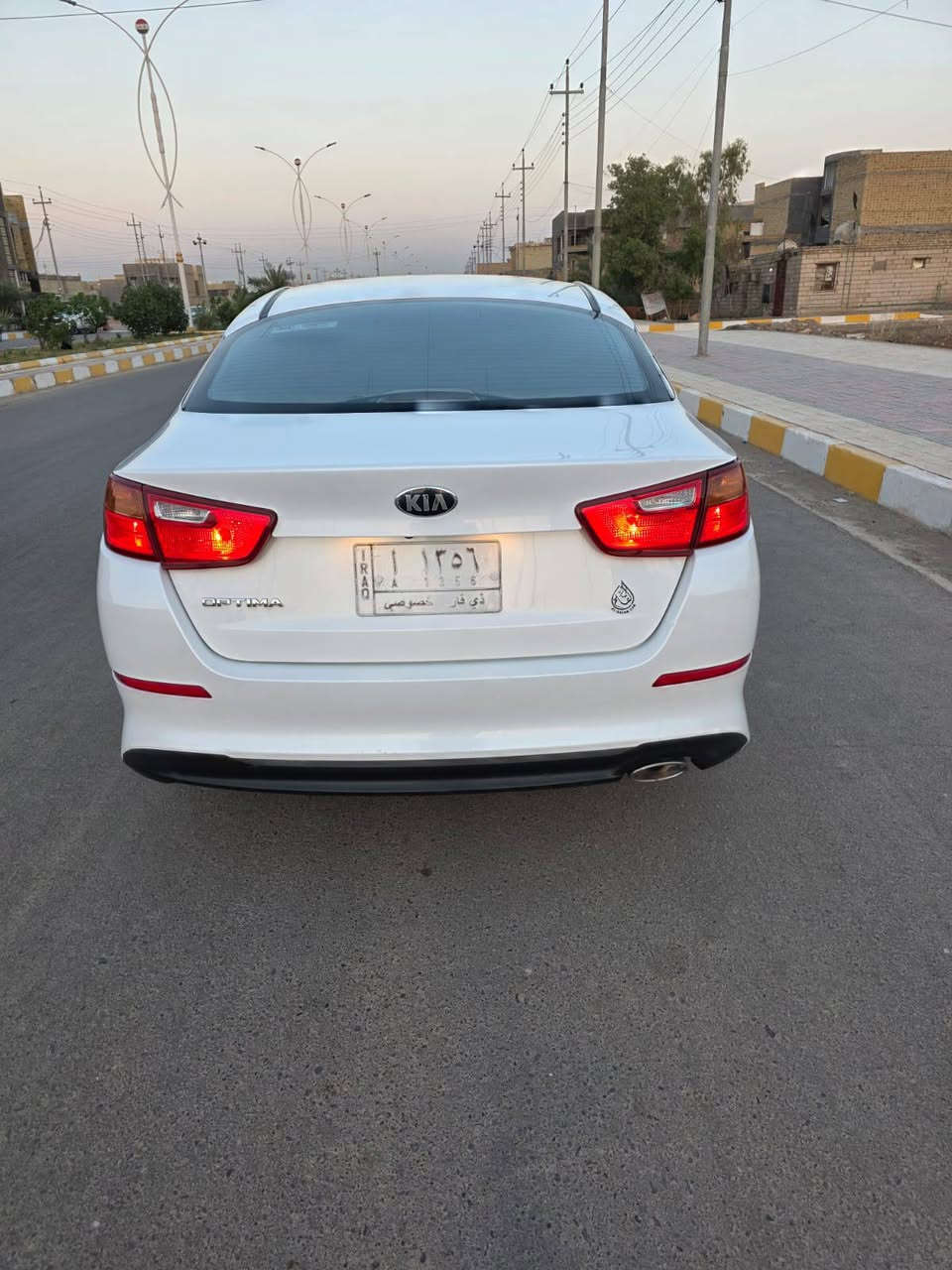 السلام عليكم 
كيا اوبتيما 2015 خليجي موصفات الشركة الدولية مكفوله بيها رشه بلهلال الخلفي بسيطه فقط والباقي كفاله محرك الفين دوش 
محرك كير حداديه تبريد كله كفاله مكان السيارة ناصريه مركز الشراي يتصل وبلخدمه ***********

