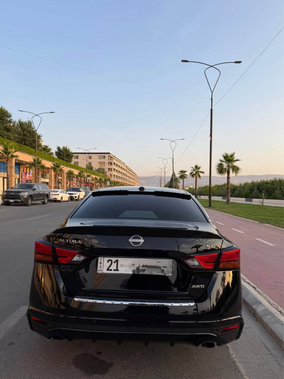 ALTIMA SL AWD 
مۆدێل : ٢٠٢٣
ڕۆشتوو : ٣٣،٠٠٠کم /کەم ڕۆشتووە
مواسەفات : فول فوول
شاشە پڵەس،٥ کامێرا،برێک بەسمە،ئۆوتۆ هۆڵد،سڵاید،ناو کرێمی بیلاد،کوشن جلد و هیتەر،سوکان هیتەر،تەبرید مەرکەزی،خەتی جادە،ڕادار،wirless charge ,کامل جوانکاری بۆ کراوە..
بۆیاخ: بۆنید و چەمەلەغ ، یەک پەنجە PDR ، کەمتر لە بستێک کارتی هەیە چەمەلەغی دواوە،کەمێک وردە شوختی هەیە ، ڕەسمی شانسیم داناوە..
سەیارەکە زۆر پاک و تازەیە ...
بەناوکردن و غەرامە بە شەرت..
سعر : 162 گەڵا و مەعامەلەیەکی برایانەی تێدایە ..
ژ.م//***********----*********** السليمانية, العراق

