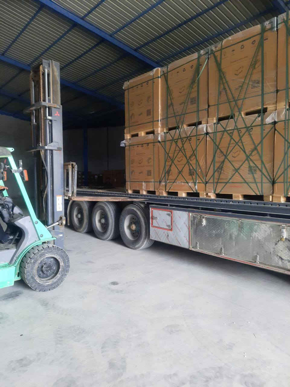 على بركة الله 
تم وصول حاويه الواح لونجي هيمو x10 حجم 650W متوفر بيع حاويه وسكيبات ومن الله التوفيق
***********
