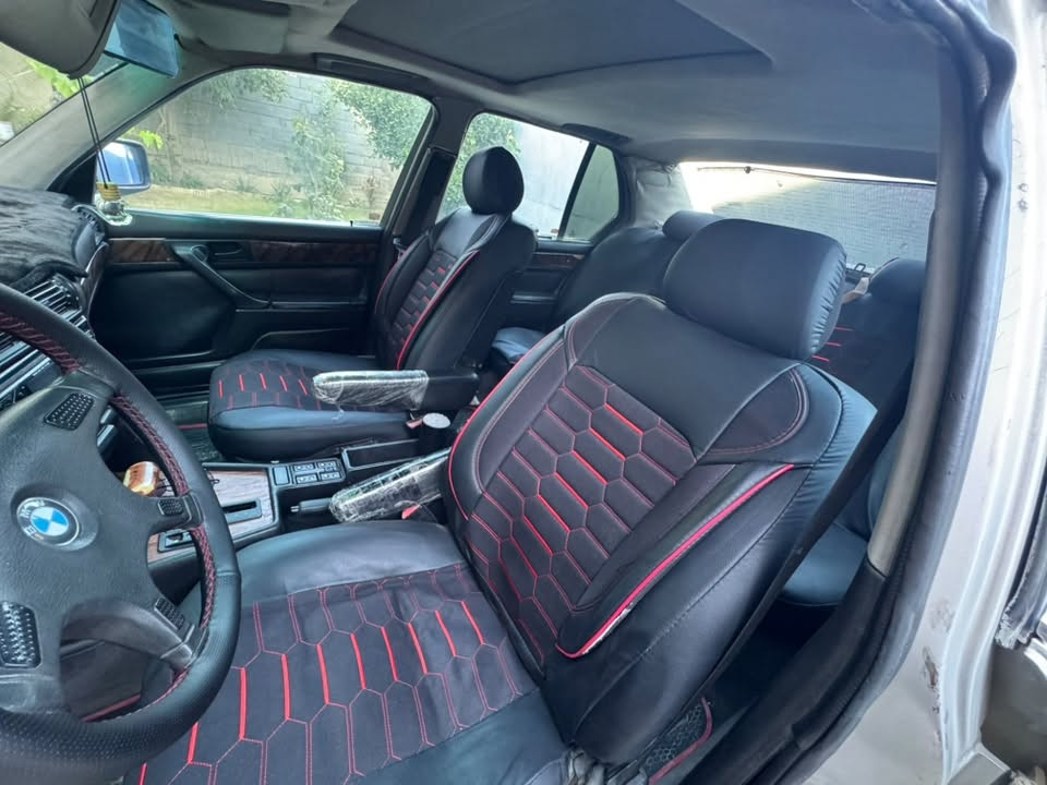 BMW 735 
للبيع سيارة مكفوله كير ومحرك وتبريد شغال سيارة فول فتح سقف شغال بيها  صدر امامي وخلفي مبدلات جديد وتخم  تايرات جديد هم سيارة ما بيها اي نقص للبيع ب48$
الشراي يتصل ع هذا رقم ***********
