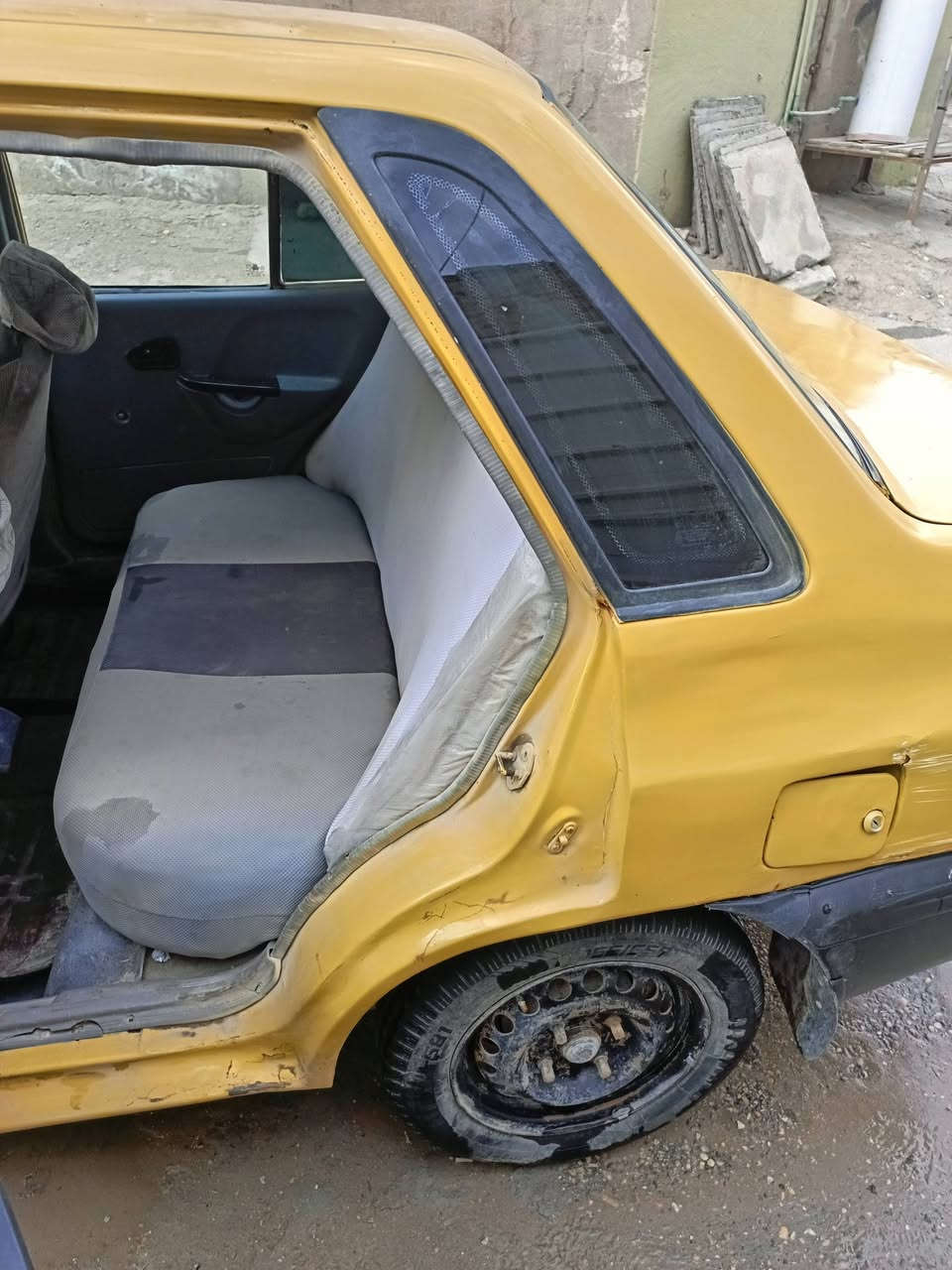 سايبة موديل 12 مكينة نظيفة ورقمها قادسية أنگليزي بأسمي وغراض أغلبهن جديد ومبدل
بيها بابين مبدلات وچاملغ وخدش خفيف
بـ22 وبيها مجال
الرقم ***********
