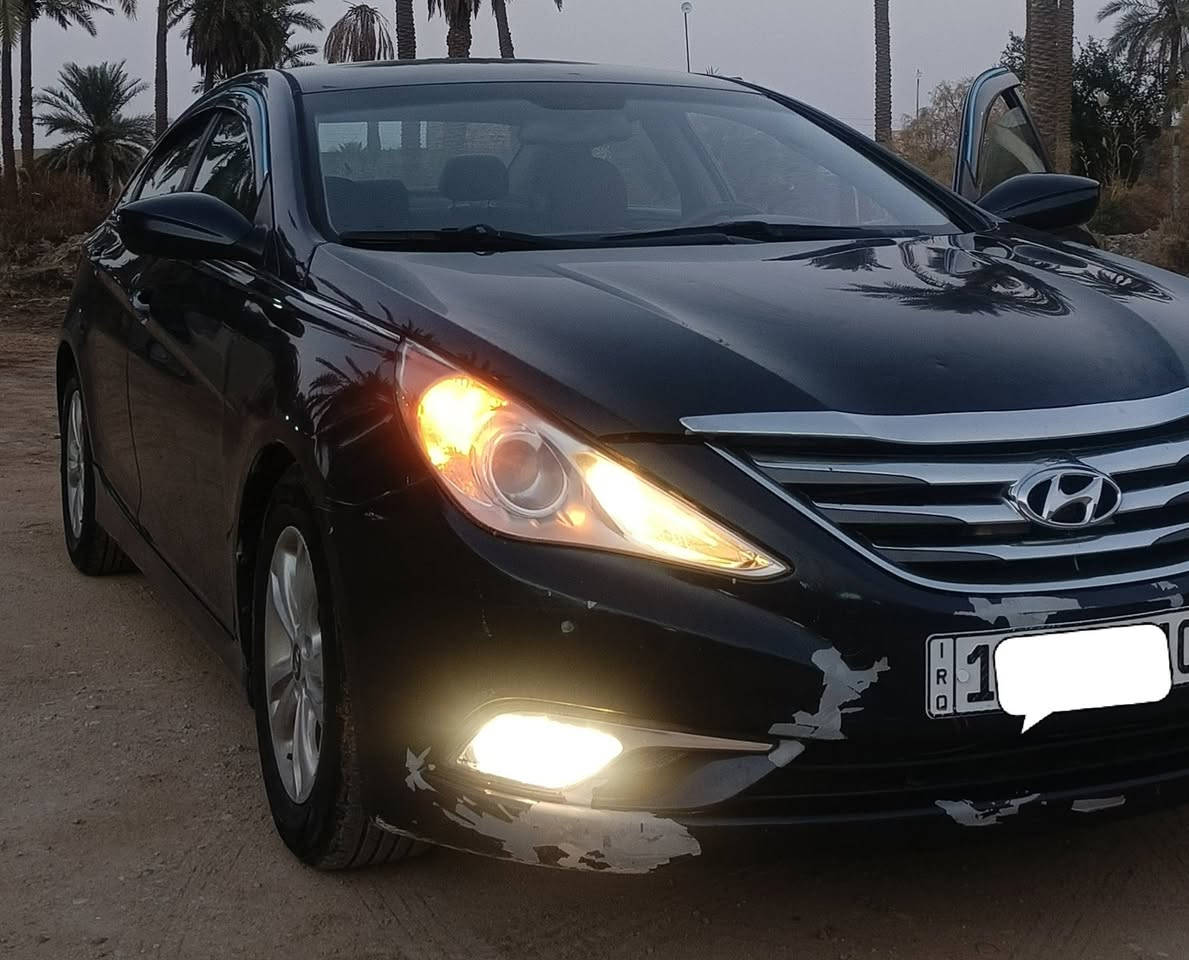 مكلف بل نشر
سلام عليكم
سوناتا 2014
أمريكي
رقم بابل إنكليزي تحويل ثاني يوم
كير مكينه حداديه شرط
محرك 2400 
بيها صبغ حزام  
مكاني ديوانية
سعر 100وبيها مجال 
الرقم ***********
