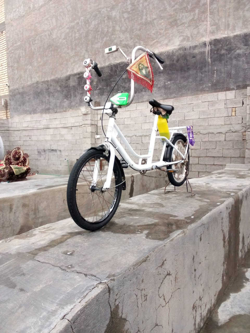 سلام عليكم بايسكل برج ستون حجم 20 بايسكل نضيف جان جارد وصبغتة تأثيرات جدد بايسكل نقص دسك بريك سعر 75وبي مجال بيع ومراوس بيع بدون غراض عنوان بغداد الحسينية مال راشدية ***********
