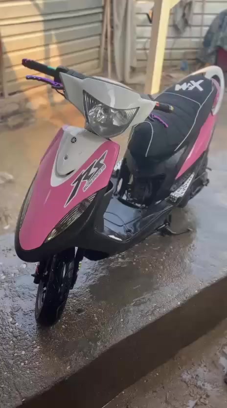 دراجه ماكس عدله ماكس اكله من كلشي اي ناقصه مابيها صارله شهر ونص من طلعتها حاويه مكينه بوش 55 ابلادد شرط الفحص كهربيات كل شغل وعليها شوي تزويد مثل قطر قبق فلوين وغلاف كشن رياضي وايدات بانزين ويدات ابريك سبع الوان و كفرات بلون الوردي شي مختلاف بالناصريه هذه اللون وكل دهن امزويل ادريله يعني اي ناقصه مابيها شرط مامفتوح برغي بالمكينه


**إذا كنت صاحب هذا الإعلان وتريد حذفه لأي سبب، رجاءا أرسل رسالة إلى الدعم الفني**