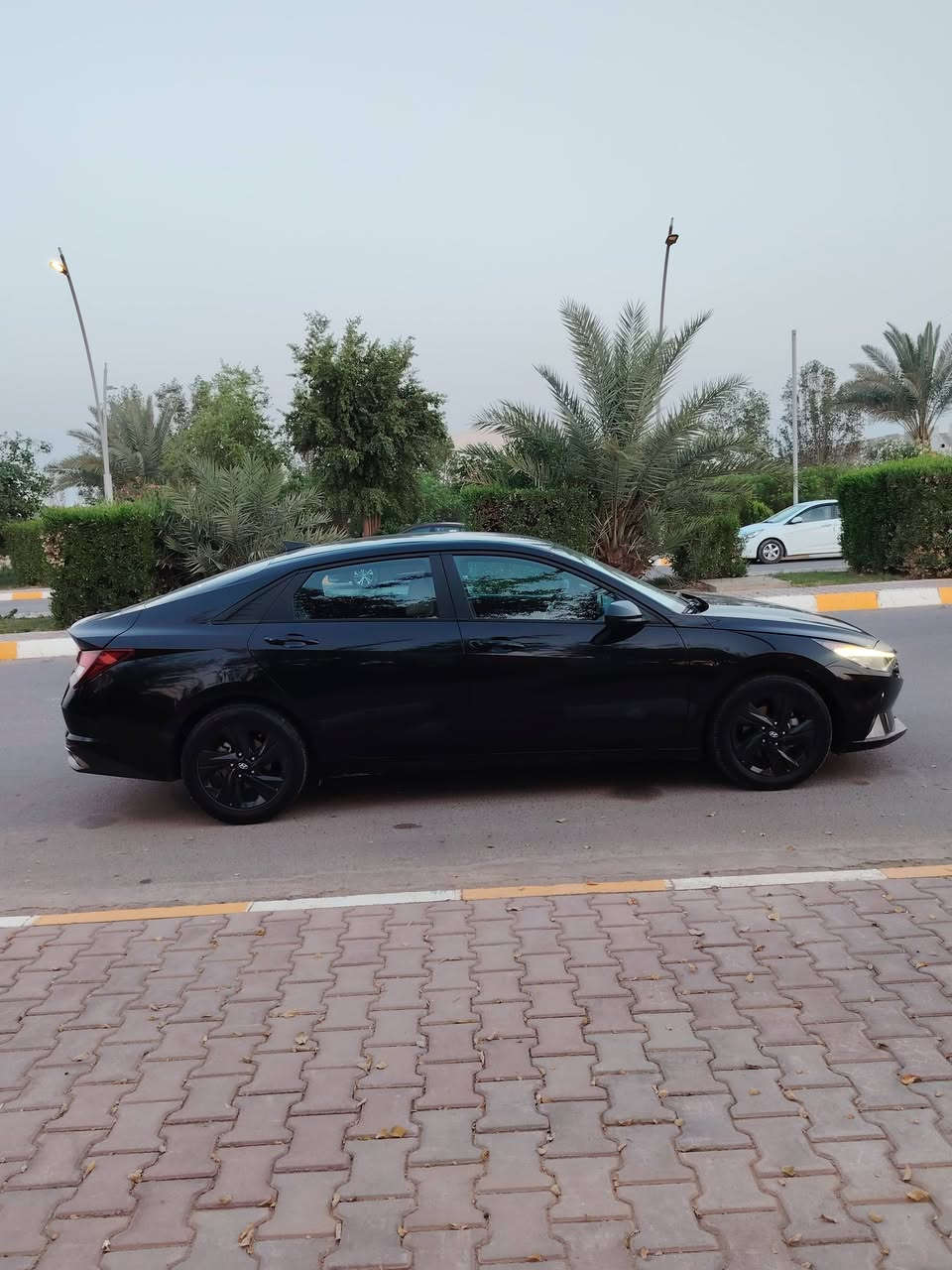 السلام عليكم للبيع بسعر مناسب 132 ورقه الانتره مكينه 2000دوش المرغوب  2023 امريكي الضرر فقط شبر جوه الرقم الباقي مكفول غير شبر صار بل عراق بحافت البنيد  السياره ماشيه 43 الف الموصفات بصمه تشغيل عن بعد رادارات امامي خلفي جانبي تواقف ذاتي ستيرن هيتر كشن هيتر تبريد لمس لد امامي لد خلفي السياره على وضع الشركه متحط الف رقم وهزه وسنويه جدد العنوان تكريت ***********
