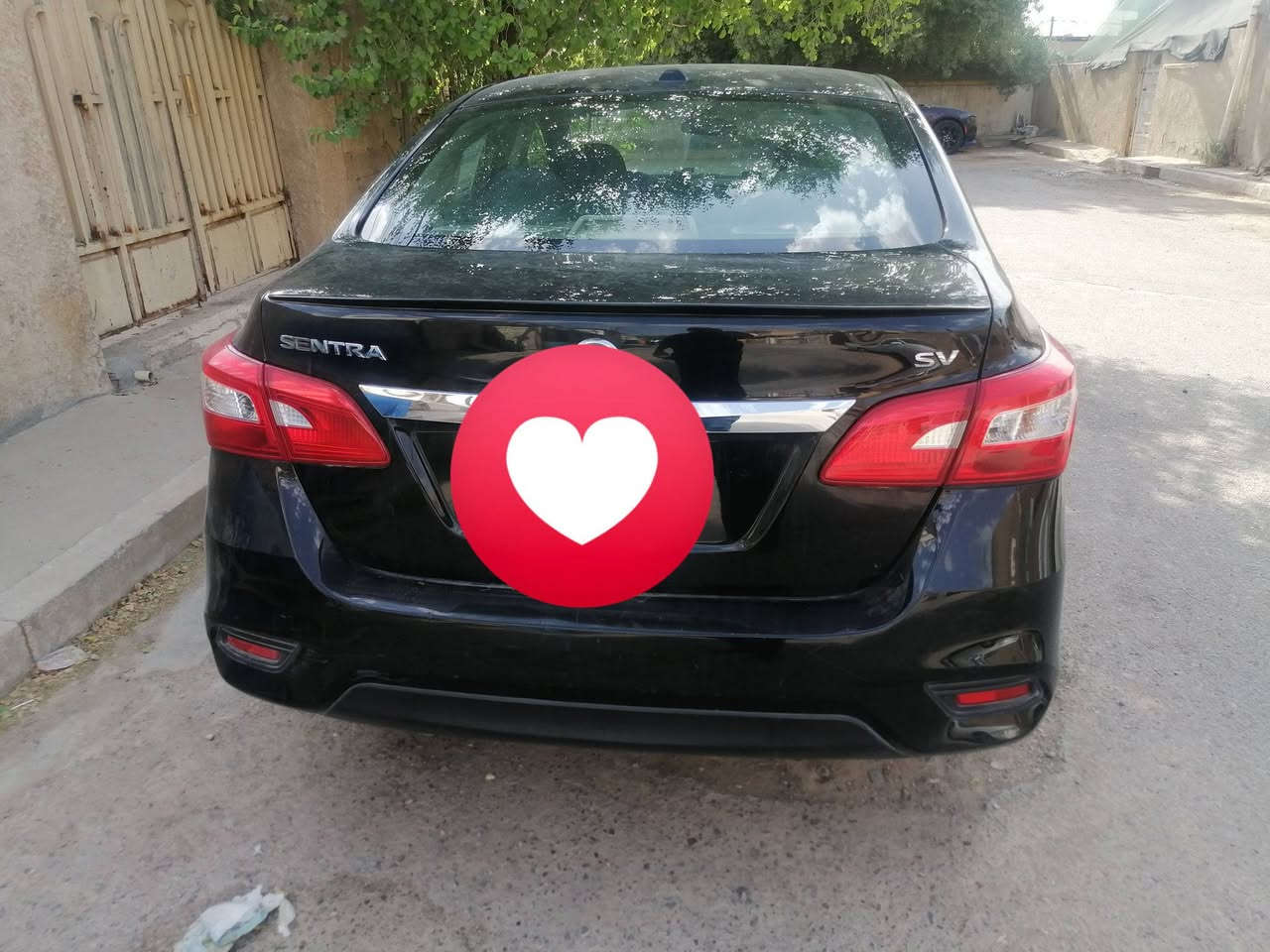 السلام عليكم نيسان سنترا ٢٠١٦ للبيع بصوره البنيد مبدل وجاملغ جهه السايق مصلح نقص بيها تبريد فريز والصدر  *********** رايدها ٩٣. رقم بغداد سنويه ٢٧
