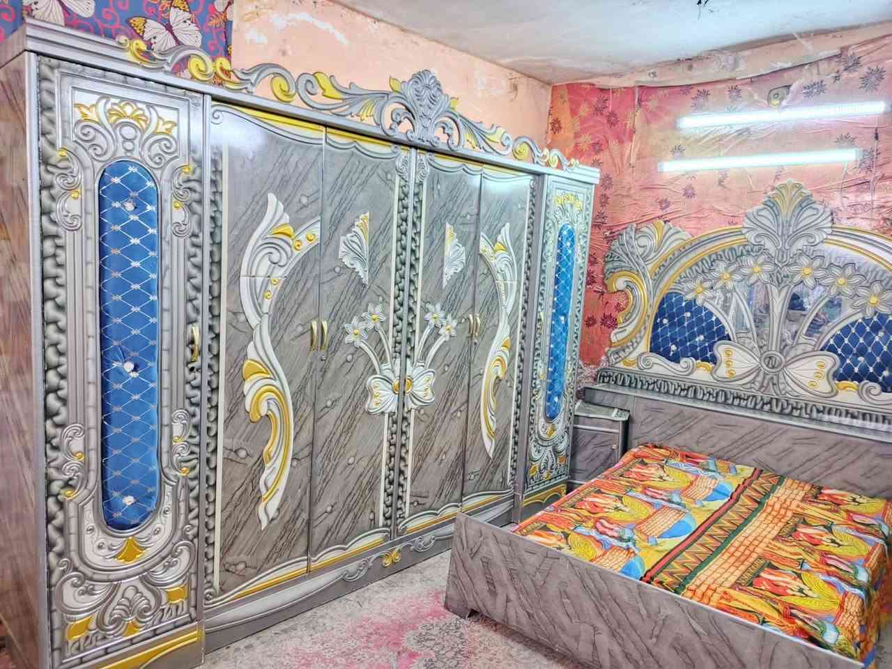 غرفه اخشاب ست ابواب للبيع ***********السعر 650صاج خشب عراقي الزاويه كنتوريه موديل حديث العنوان بغداد وكو توصيل متواجد وتساب

