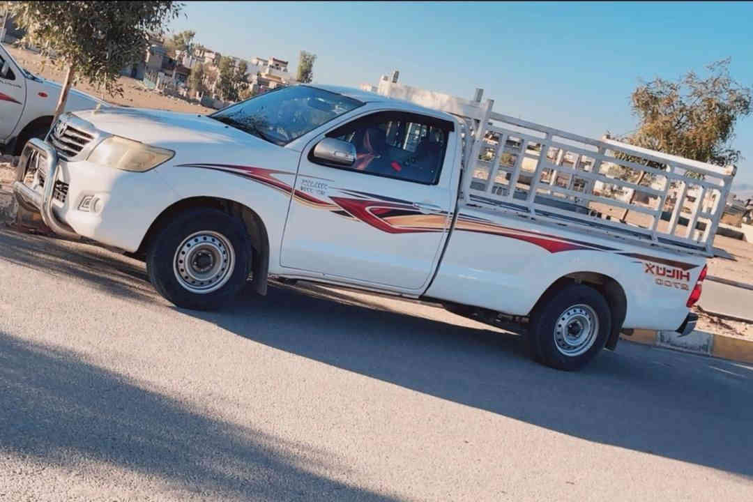 تۆیۆتا هایلۆکس 2014 پێنج قولەپ 
نموونە لە جوانی و پاکی 
چوار تای لۆکی لە ژێرەیە 
چەمەچیە تونوتۆڵو مەزبووتی لەسەرە 
هیچ مەسرەفێکی تێدانیە 
زۆر توند و تۆڵە 

سعر: لە کۆمێنت داوای بکە ڕاستەوخۆ بۆت دێت 📩 

مەکینو کێڕو هەموو گیانی بەشەرت 
مەکینەی کراوەتوە 

ژمارەی خاوەن سەیارە 
***********
