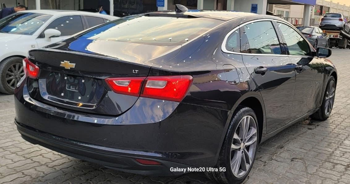 من رخصه الادمن
ماليبو 2023
فول عدا الفتحه
مواصفاتها معروفه 
رقم بابل احتياجات خاصه 
119 
حادث جاملغ وبنيد بدون ارباك 

***********

***********
