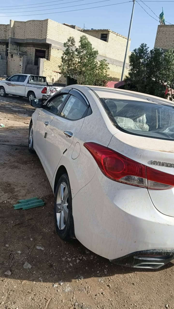 السلام عليكم

النتره مديل 12  خليجي مكفوله فقط بارد وتكحيل بصيط 

سياره جاهزه ونضيفه كلش سوناره مرفق

رقم كربله تبريد شغال ما بيه اي نقص

سعره  105 مع مجال بصيط

للستفسار ***********
