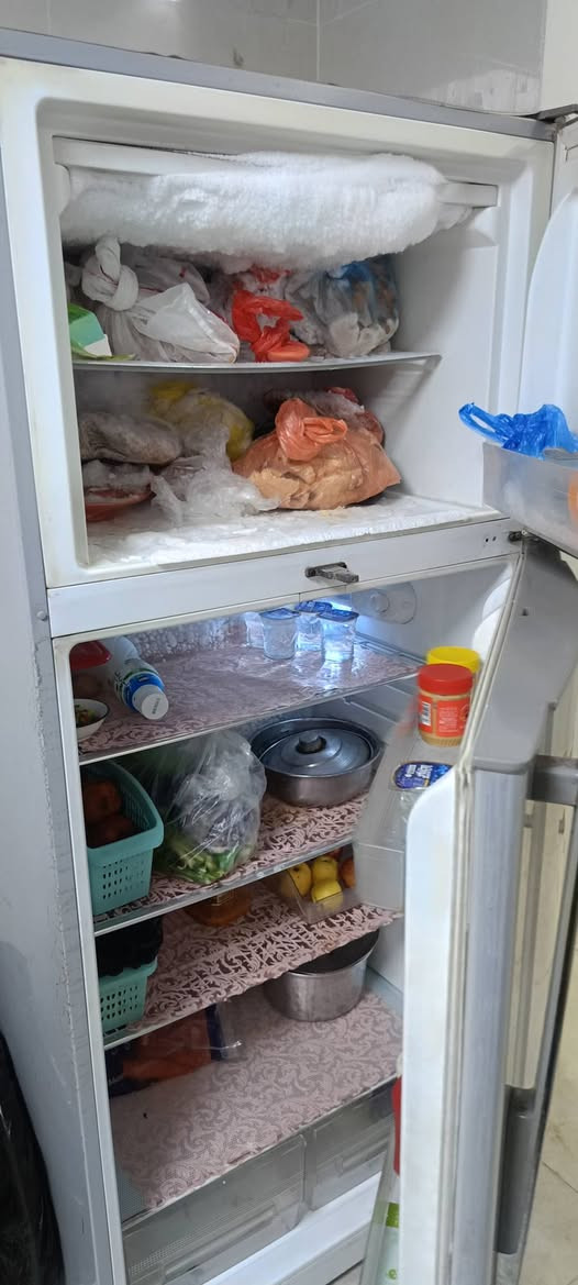 كاونتر 3 قطع ام دي اف .. 400 الف
طباخ يونير مصري..190 الف 
غساله اوتوماتيك دنگا 200 الف 
ثلاجه كبيره كرافت 350 الف
فلتر ماء بل كارتون غير مستخدم 300
.. كل الغراض استخدام سنه فقط وبعدهم جدد كلش
فقط فلتر الماء غير مستخدم.. بغداد حي الجهاد


**إذا كنت صاحب هذا الإعلان وتريد حذفه لأي سبب، رجاءا أرسل رسالة إلى الدعم الفني**