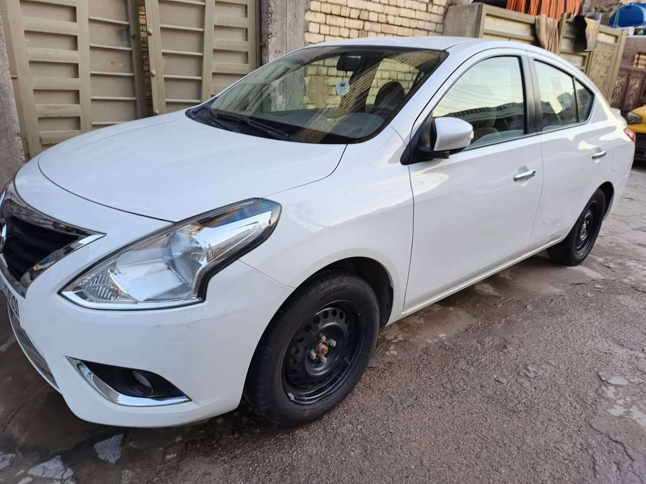 سني مصري 2024 مكفولة من التبديل والصبغ على وضع الشركة ماشية 52 ألف بيها بارد بسيط مواصفات تبريد قطعتين شاشه اصليه كاميرا حساس  اشاير بالمري تجوات خلفيه تحكم استيرن جهتين سياره لوك مال موظف رقم سليمانيه دولي جديد بأسم شخص تحويل مباشر عارضها ١١٥ وبيها مجال بسيط هاتف *********** سنويه لغاية 2029
