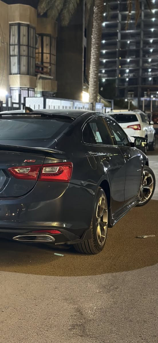 ماليبو  موديل 19 / RS  معروفه مواصفاتها رقم بغداد سياره حلوه ونضيفه ومداريها كله اصلي لون مميز محرك كير خير من الله حادث امريكا موجود ويه الصور  السعر 120 مكاني بغداد اليرموك مستعجل على البيع 
رقمي ***********
