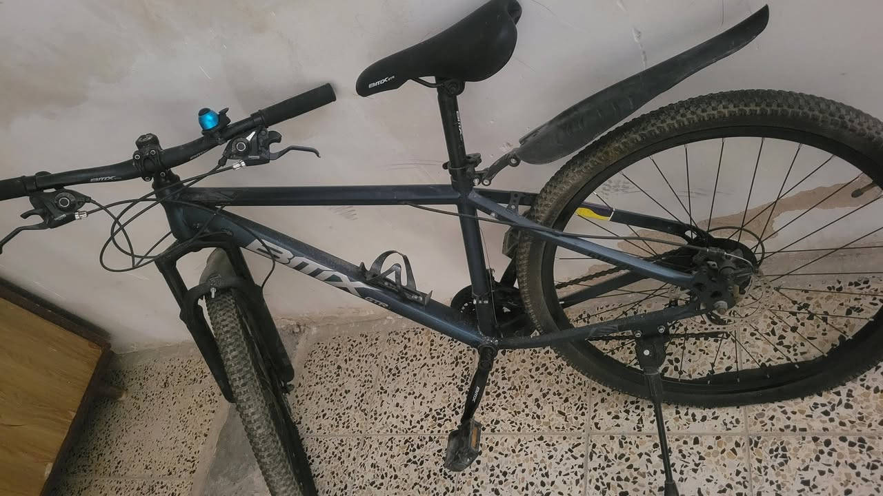 سلام عليكم عيدكم مبارك
بايسكل BMX GTR SPORT ماركه واضحه محاجه نتاقش

بيها ولبايسكل بعده بلادي جديد ونضيف ستخدام بس 5 شهر وتجي شوف بعينك شكد نضيف مابي اي تلحيضات بس لتايرر الخلفي ممسوح يرادله تبدیل فقط ملاحظه لبايسكل

متروك محد بحاله اريده ب 100 بي مجال حك جيه

رقمي *********** متواجد فقط وتساب
