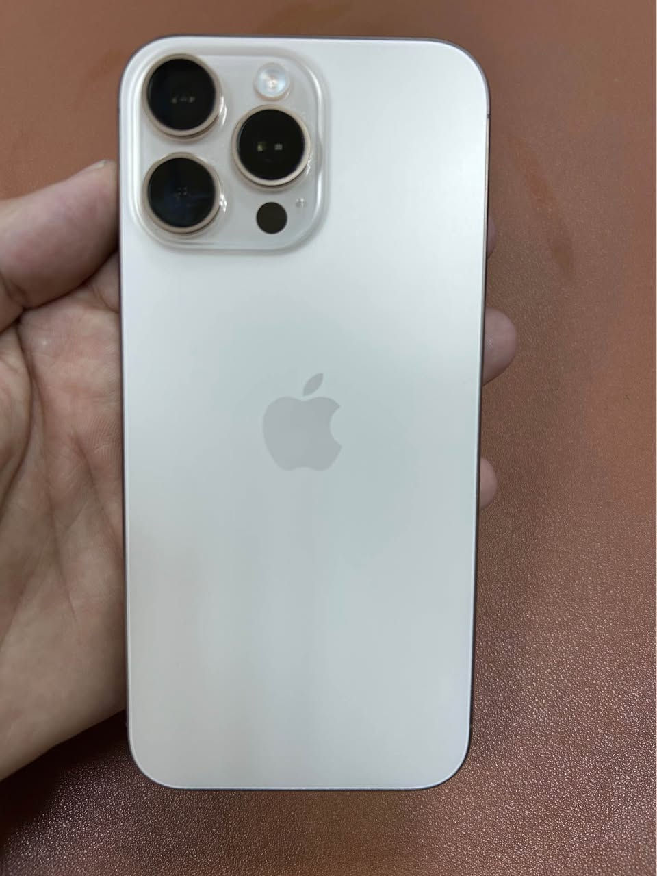 ايفون ١٦ بروماكس لون الصحراوي 
ذاكرة ٢٥٦ 
بطارية ٩٣٪؜ 
كامل ملحقاته موجودة 

جهاز نظيف وما متعوب 
للبيع بسعر ملیون و ٣٢٥ الف 
مکانی كركوك / قادسية ٢ 
للتواصل على الخاص او عبر رقم الهاتف 
*********** كركوك, العراق
