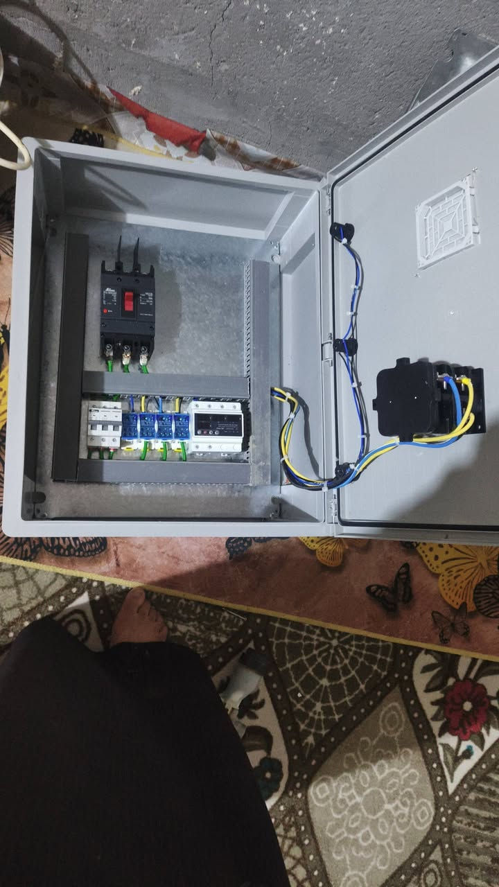 سلام عليكم كادر كهربائي متميز بعمل بسعار مناسبه 
تواصل ***********
