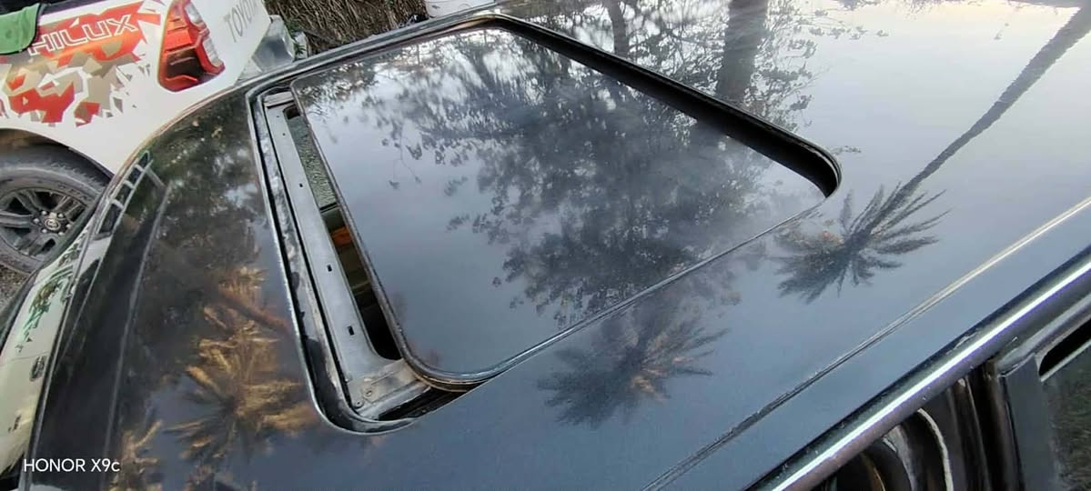 للبيع BMW موديل 1991سنويه بسمي ل31 حداديه جديده محرك كير السعر 40 المكان كربلاء ***********
