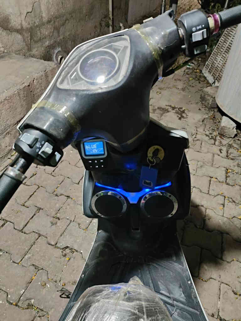 سلام عليكم ماكس مضلع ٢٠٢٣ للبيع اي عيب مابي اضرب سلف و اطلع ربع ما تصرف علي ما ناقصة شي كول شي شغال كهربائيات شغالة سعر ٣٧٥ و بي مجال *********** بي واتساب و خاص موجود كركوك, العراق
