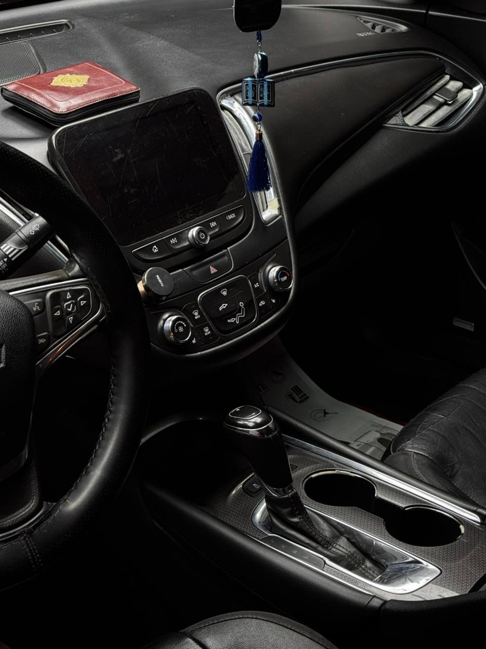 السلام عليكم // 85
شوفرليت ماليبو 2017 رقم شمالي جديد السيارة فول مواصفات للأخير أعلى مواصفات بال ١٥٠٠ بانوراما كشنات جلد كهربائية ورادار وغيرهن هواي
محرك ١٥٠٠ توربو راعيها عربي مو كردي و وكالة مجانية
محرك وكير وتبريد وتدفئة وتخم تاير كله تمام
السيارة حادثها بنيد فقط بدون جاملغات ما واصل للراديتر وصور الحادث بالمنشور 
وبيها حادث بالعراق جنطة وصبغ جاملغات خلفية وتكم توحيد لون بدون معجون ومعروف اللون العنابي وموجود فيدو للتوضيح 
قمارة مكفولة
سعر السيارة 85 ومكانها كربلاء للإتصال ***********
