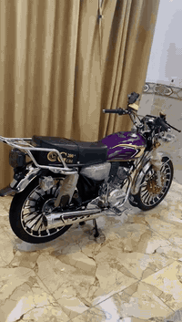 سلام عليكم دراجه للبيع سيفان موديل2025صارشهرين من شديناهة كله شغال نظافه 100/100سعرها850وبيها مجال شراي الاتصال *********** المكان شهربان
