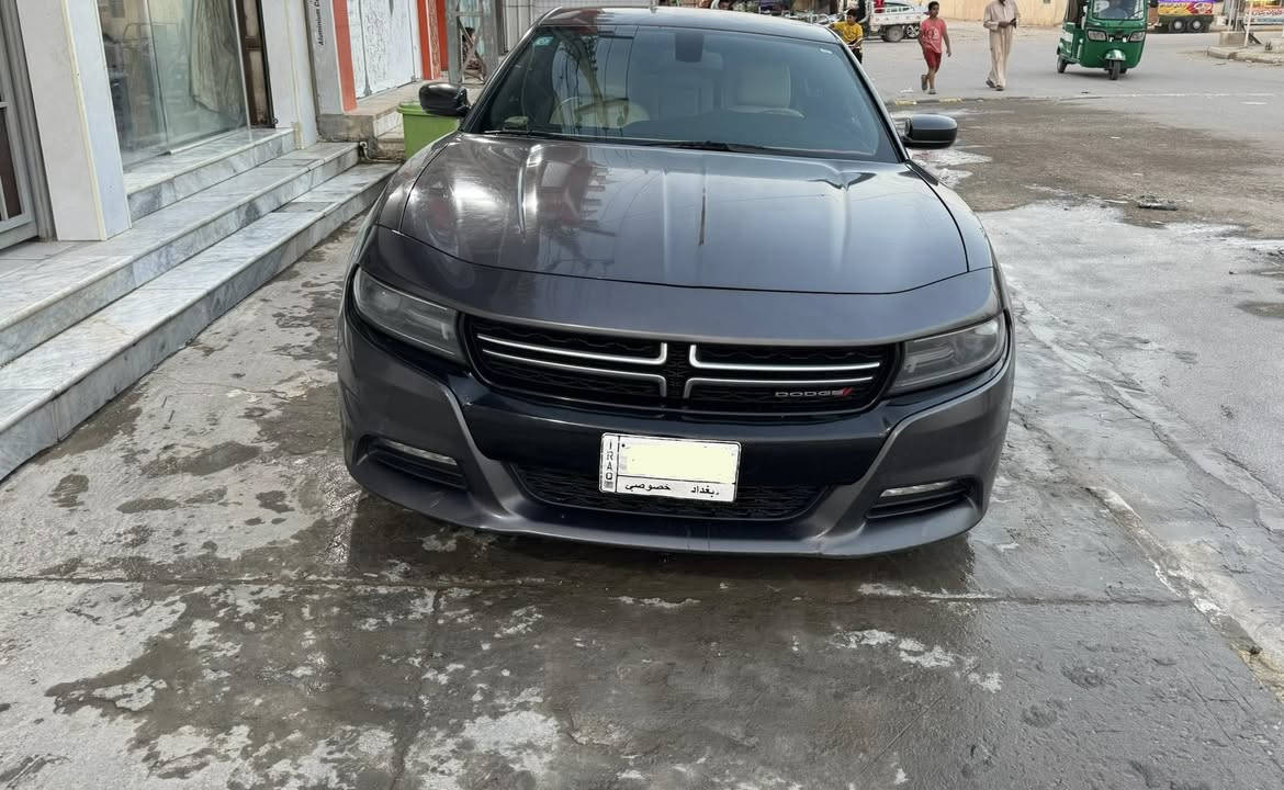 السلام عليكم 
جارجر 15 اصل رقم بغداد بأسمي
السيارة كلين لا ضربه ولا غرق 
من دخلت للعراق لليوم ممشتغله خط  
على ايدي بيها بارد فقط 
ماشية 120 
مواصفات الجارجر المعروفه 
حساس و كامره  و تحكم و تشغيل عن بُعد
وباقي المواصفات
التفاصيل  الي تخصها من صور
ومعلومات  خارج العراق موجودة   
مكاني ناصريه مركز السعر 185 وبيها مجال للشراي 
الرقم ***********
