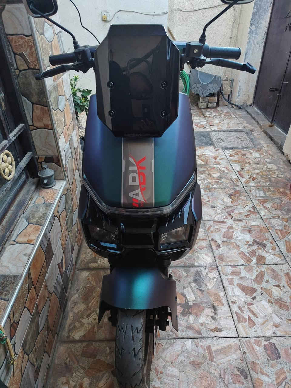 دراجة ABK المعروفة (الملكة) إصدار 2026،، بطاريات عدد 6 مسطرة 32امبير
مانع انزلاق،، 3 سرعات،، السرعة الحقيقية 85 ،، تمشيك 50 -60 كليو،، 
وصل الشراء قبل شهر
السعر مليون و100
بغداد حي العامل


**إذا كنت صاحب هذا الإعلان وتريد حذفه لأي سبب، رجاءا أرسل رسالة إلى الدعم الفني**