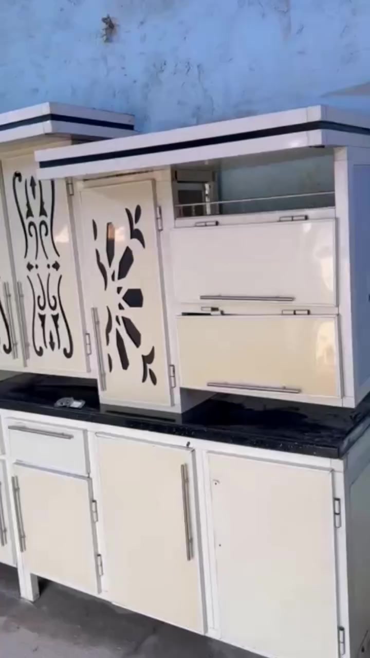 السلام عليكم كاونتر ٧ متر  نضيف كلش 1250
***********
