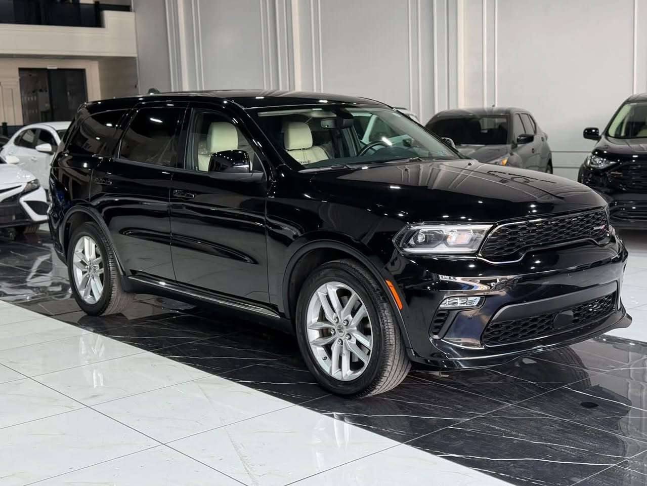 Dodge Durango 2023
‎عداد مسافة :  (19)الف ميل 
‎8 سلندر 5.7 Hemi
‎الضرر : جاملغ سائق صبغ بدون دواخل بدون ارباك  
‎بجم وراء کبس ارباکات سلیم
‎تترقم شمالي مکان سیارة اربیل
‎

‎المواصفات 
‎رادار 
‎كراسي جلد بیجی
‎حساس خلفي
‎كامره خلفيه
‎شاشه
‎بلاجيكتور 
‎ويل كروم
‎بصمه
‎تحكم ستيرن
‎نضام ايكو نورمال سبورت
‎تبريد خلفي
‎مانع انزلاق
‎اوتو ستارت
‎ 7 راكب
 
‎*********** اسياسيل
***********
