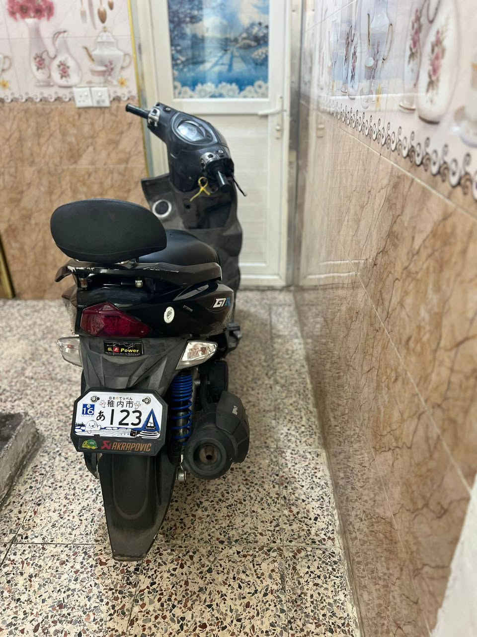 سلام عليكم دراجه جيتي ار لبيع السعر مليون 150وبيه مجال عنواني مدينه الصدر ***********
