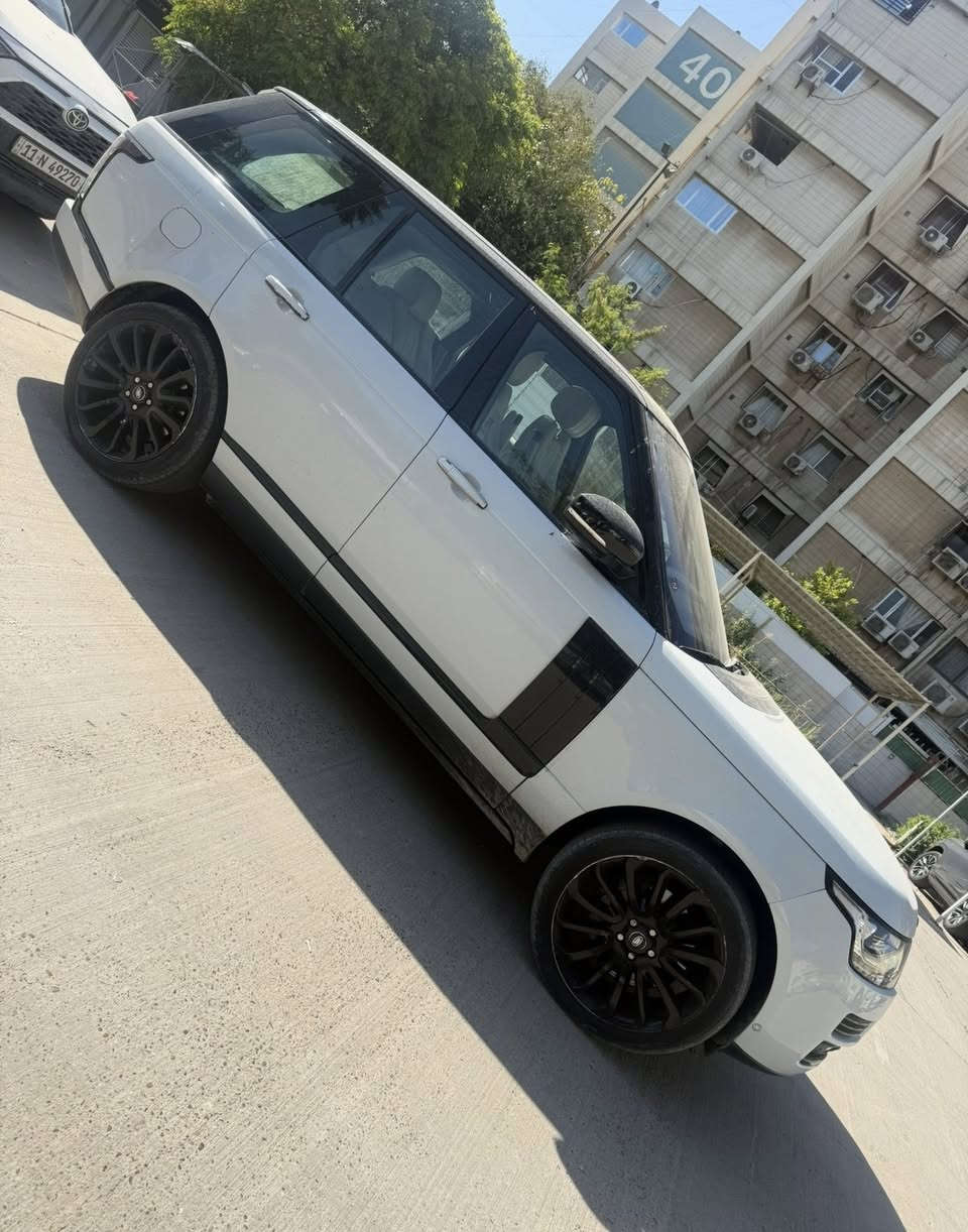 السلام عليكم
Range Rover Vogue 2015
للبيع سيارة فخمة ونظيفة جداً، استخدام شخصي ومعتنى بها بشكل ممتاز 
ماشية 66 وفول مواصفات 
للأستفسار ***********
