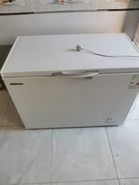 ثلاجة • للبيع