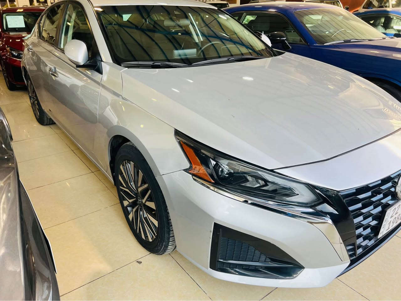 السلام عليكم 
للبيع نيسان التيما 2023 SV
مرقم جديد اربيل 
موصفات SV المعروفه 
الظرر فقط بونيد بدون دواخل ومبينه بلصور 
السعر ( 172 ) $$
للاستفسار اتصل *********** كركوك, العراق
