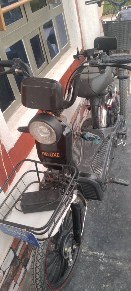 السلام عليكم دراجه شحن لبيع موديل 2024كله شغال بطاريات نص عمر مطور نضافه فول السعر 150اتصال ***********.    ***********
