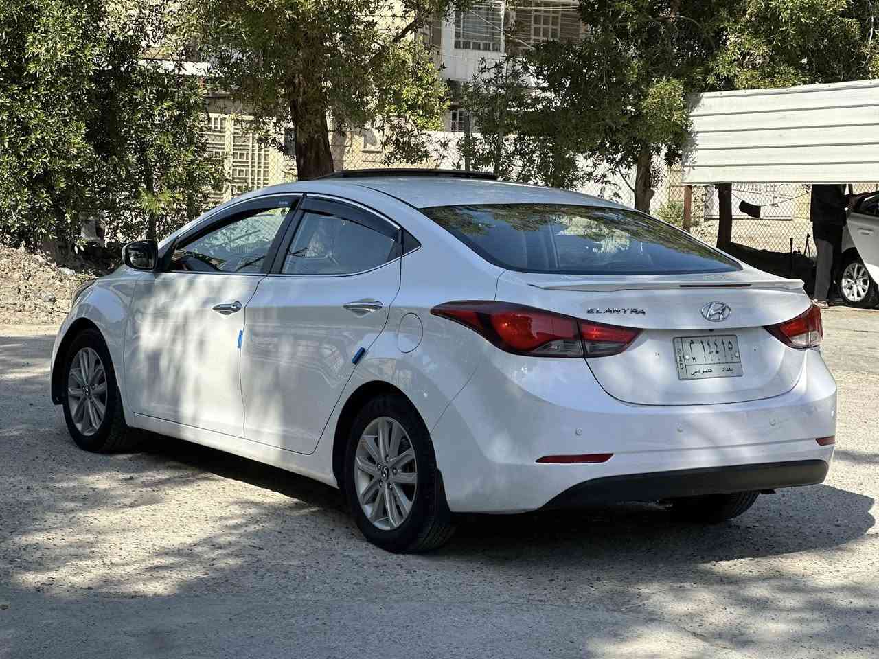 سلام عليكم  ***********
سعر ١٠٨$ مجال قليل / بغداد سيديه
النترا ٢٠١٥ خليجيه محرك ١٨٠٠ دوش ماشيه ٢٤٠ الف فتحت سقف شاشه كامره حساسات قطعتين تبريد اشاير بلمري مري شفط نظام ايكو وباقي المواصفات المذكوره تبريد ثلج صدر خلفي امامي جديد سياره عليها ادامه بيها تلث قطع صبغ بدون دواخل صور سونار بلمنشور
